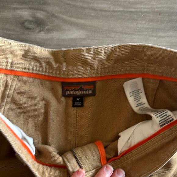 Men’s Patagonia pants- new without tags, size 32 - Picture 2 of 3